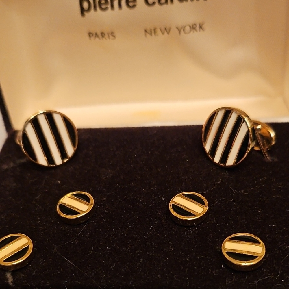 Tuxedo Shirt Accessories